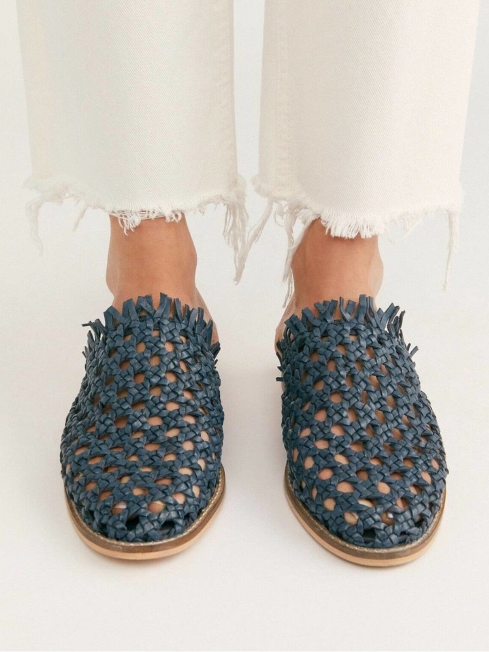 Free People Mirage woven flat leather mule slides navy Sz 39 / 9 flats EUC